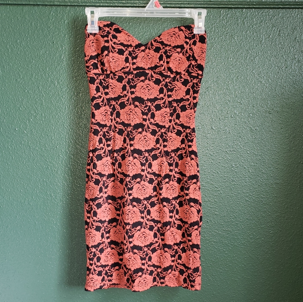 Strapless dress cute black and red floral